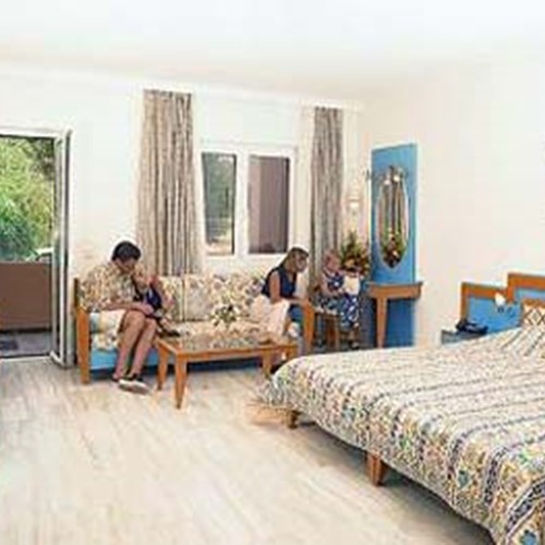Ilianthos Village Hotel & Suites